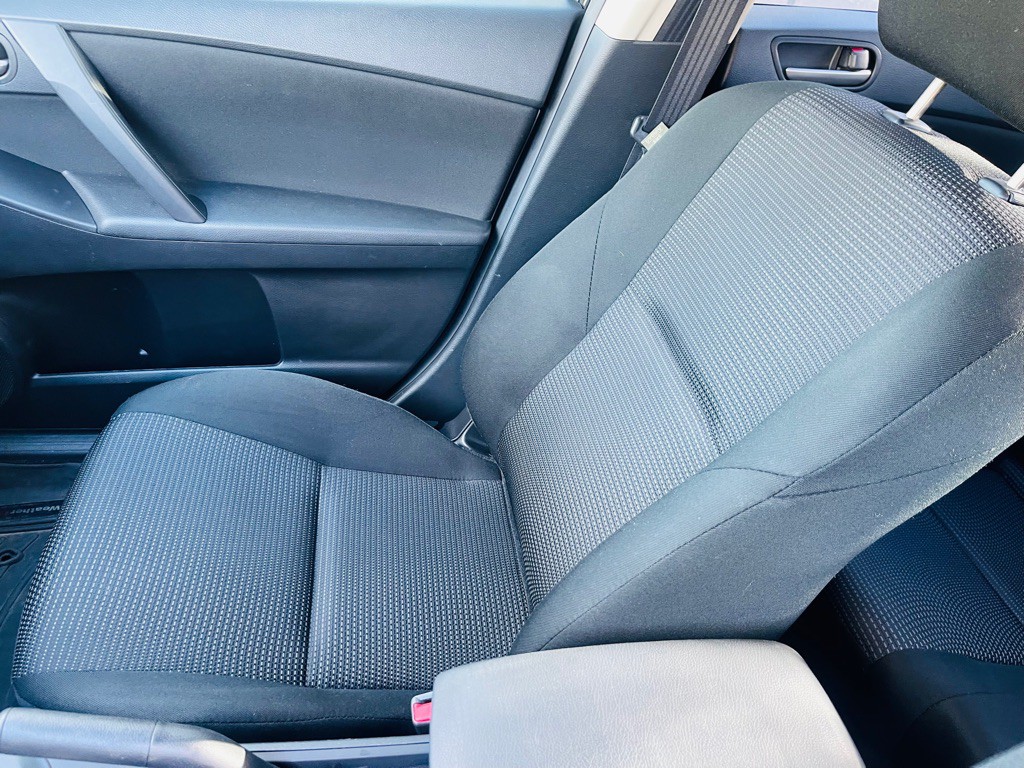 2013 Mazda Mazda3 Image 11