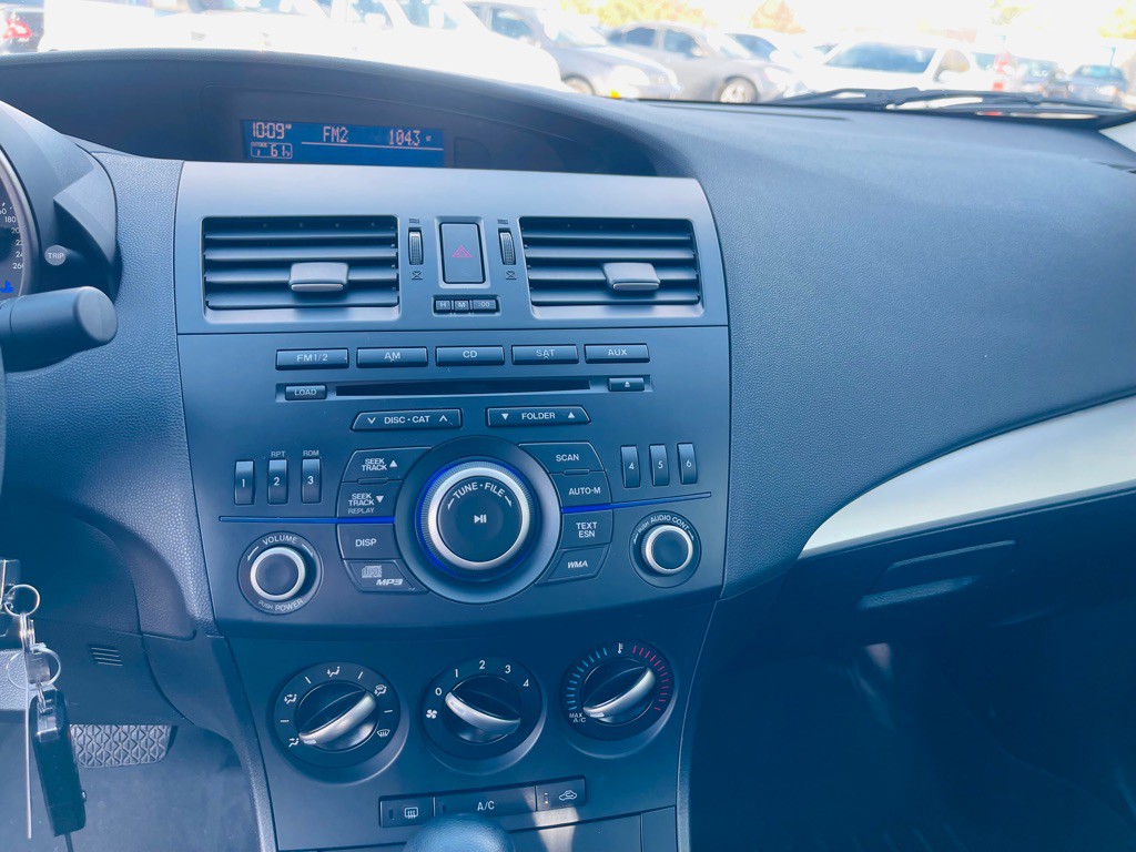 2013 Mazda Mazda3 Image 14