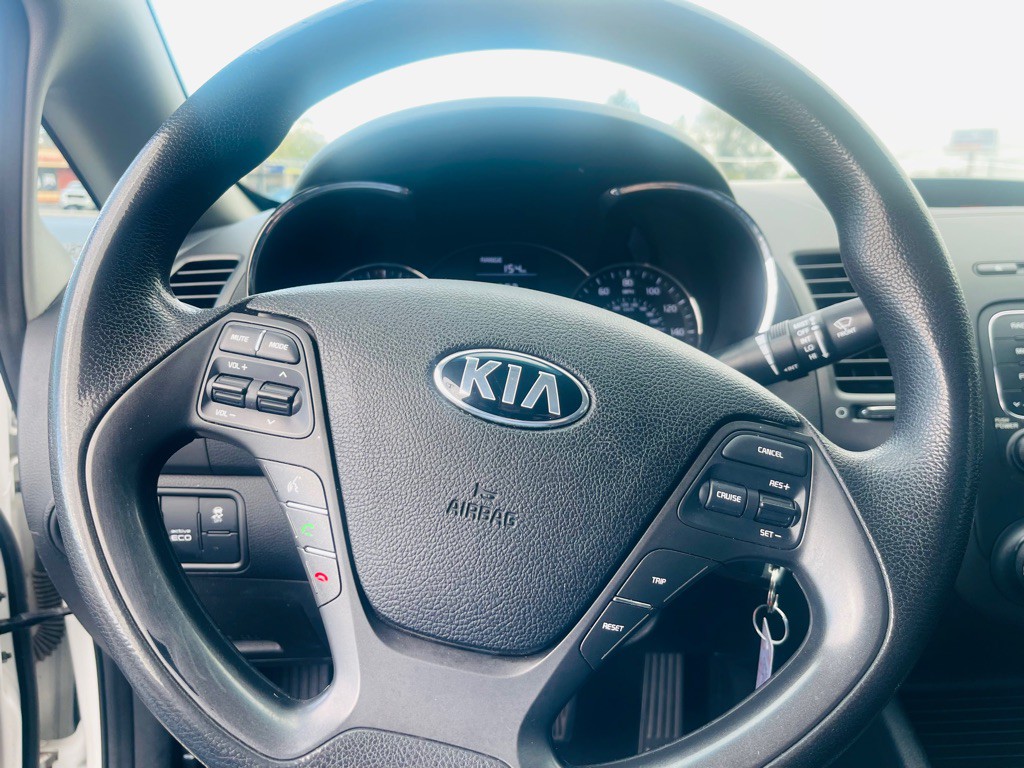 2016 Kia Forte Image 12