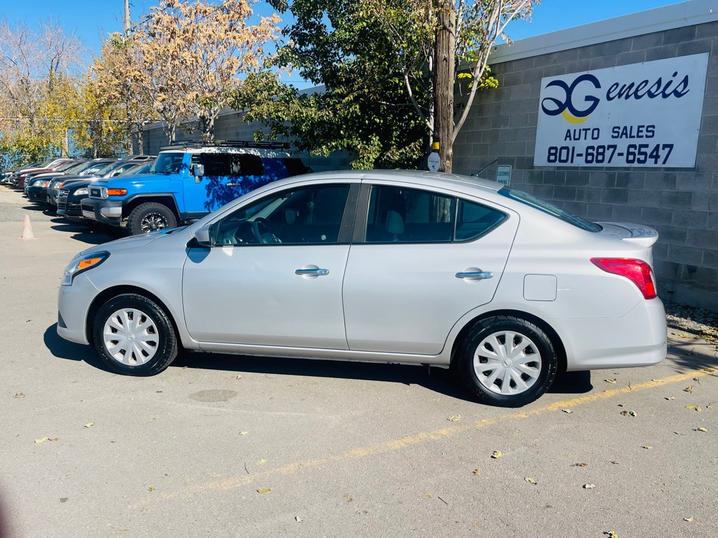2016 Nissan Versa Image 8