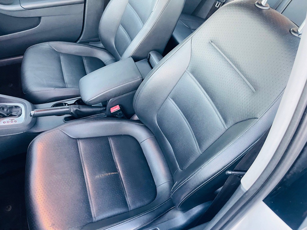 2013 Volkswagen Jetta Image 10