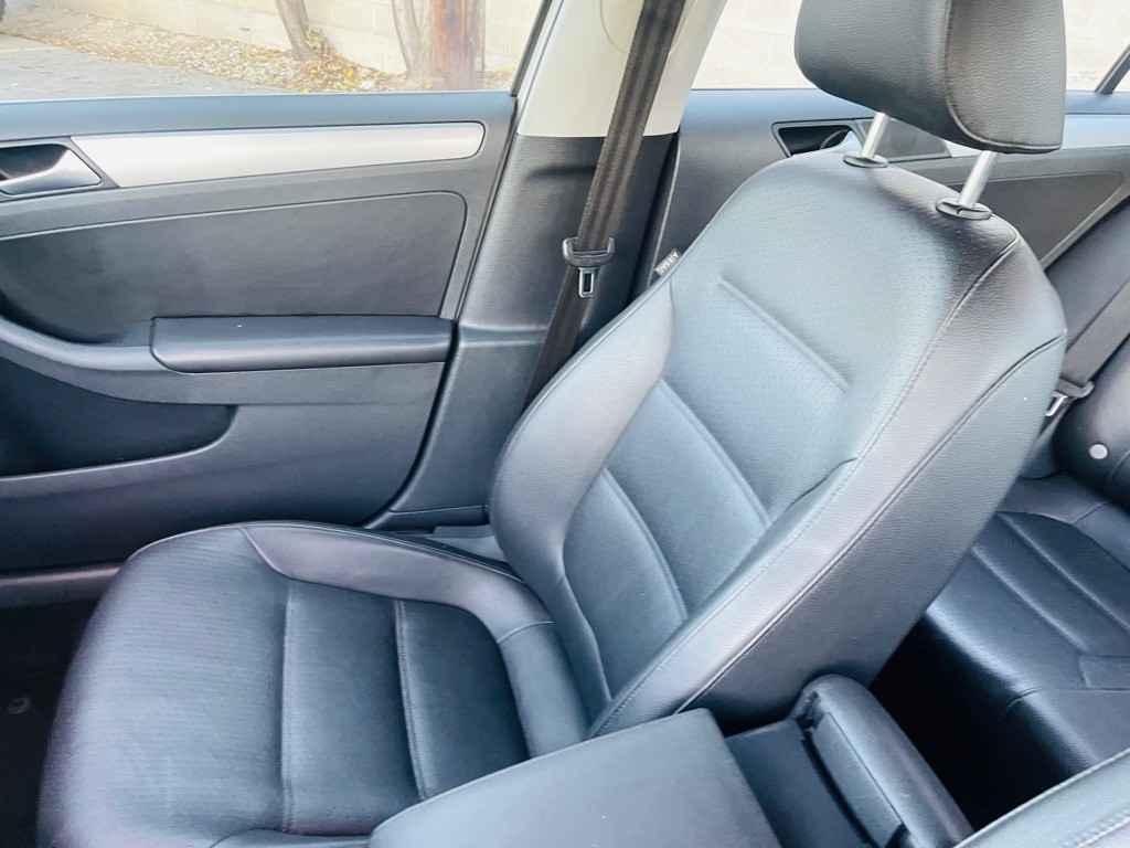 2013 Volkswagen Jetta Image 11