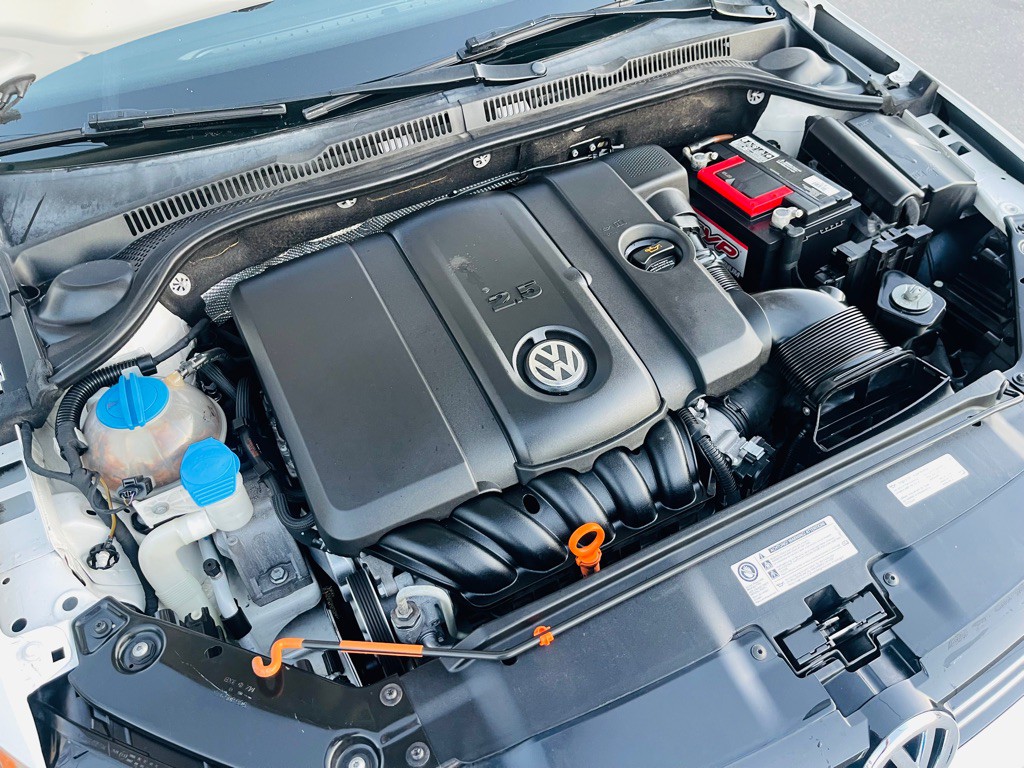 2013 Volkswagen Jetta Image 27