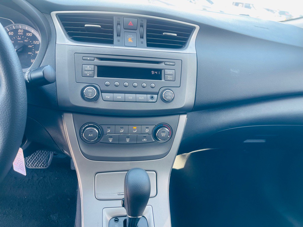 2013 Nissan Sentra Image 14