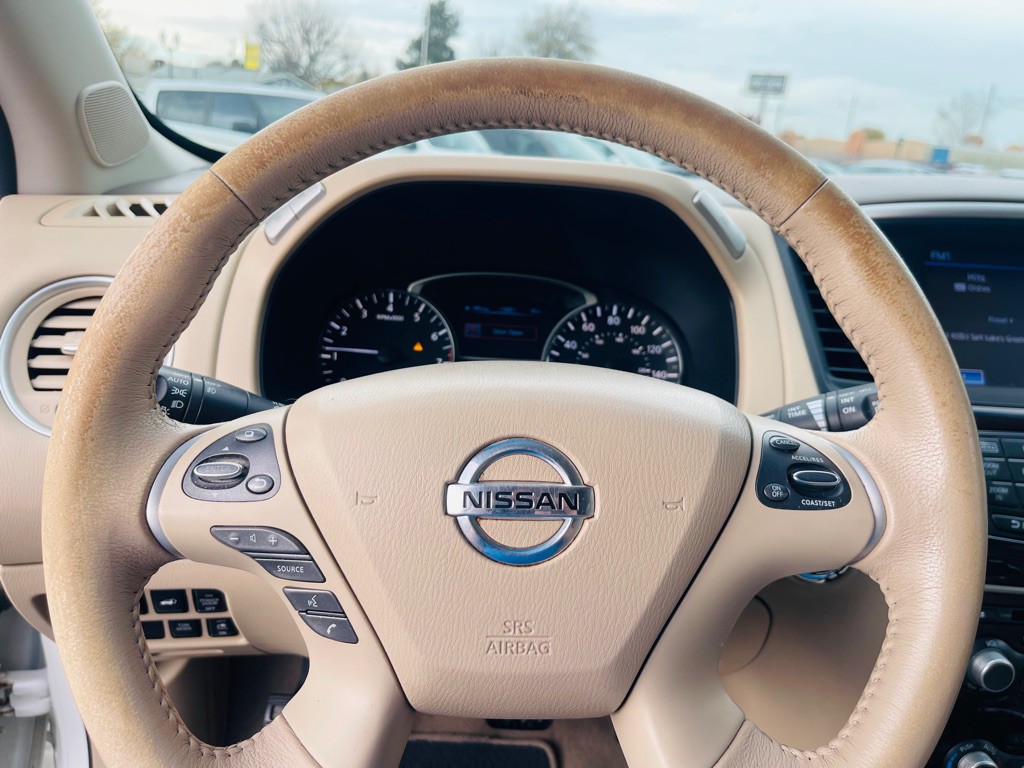 2014 Nissan Pathfinder Image 12