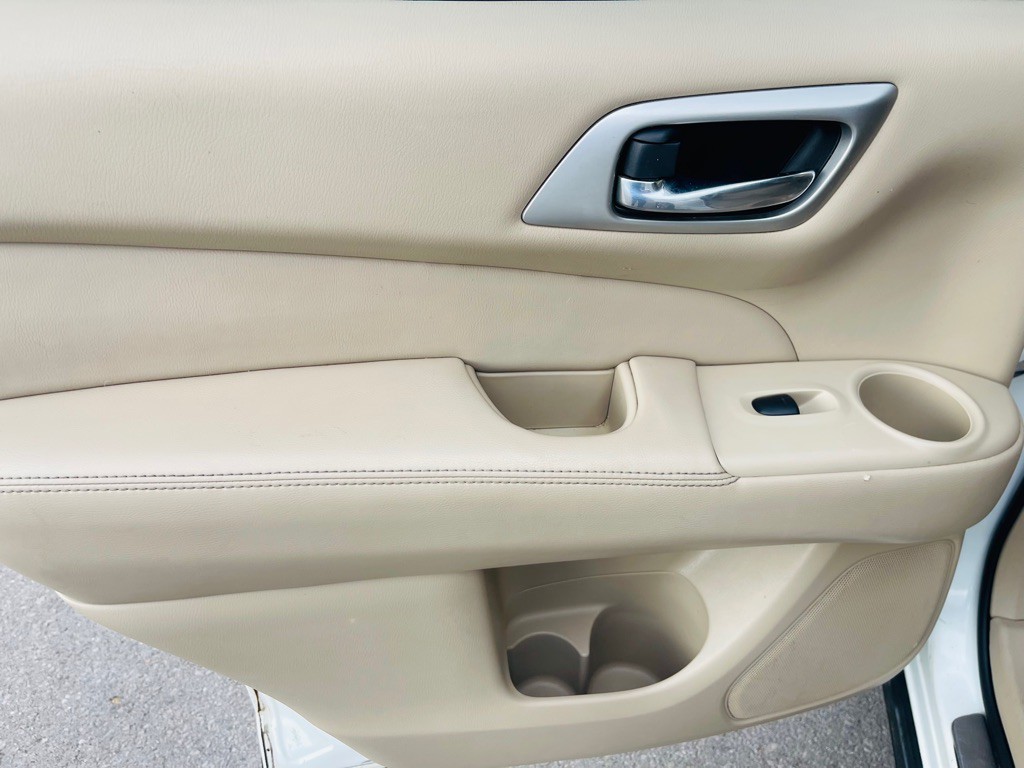 2014 Nissan Pathfinder Image 18