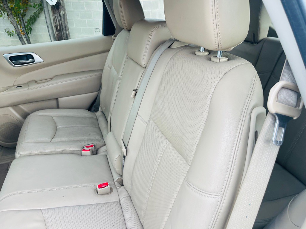 2014 Nissan Pathfinder Image 19