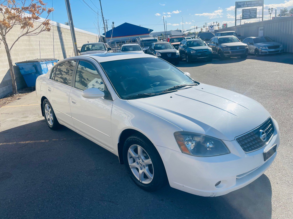 2005 Nissan Altima Image 3