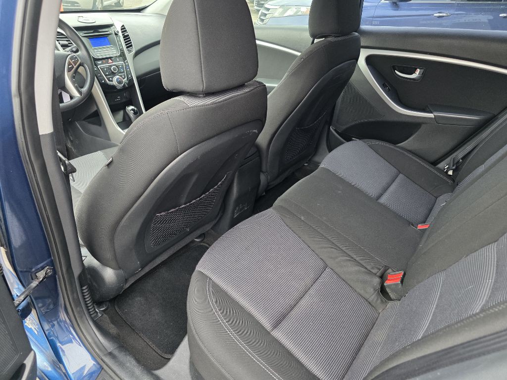 2015 Hyundai Elantra Image 12