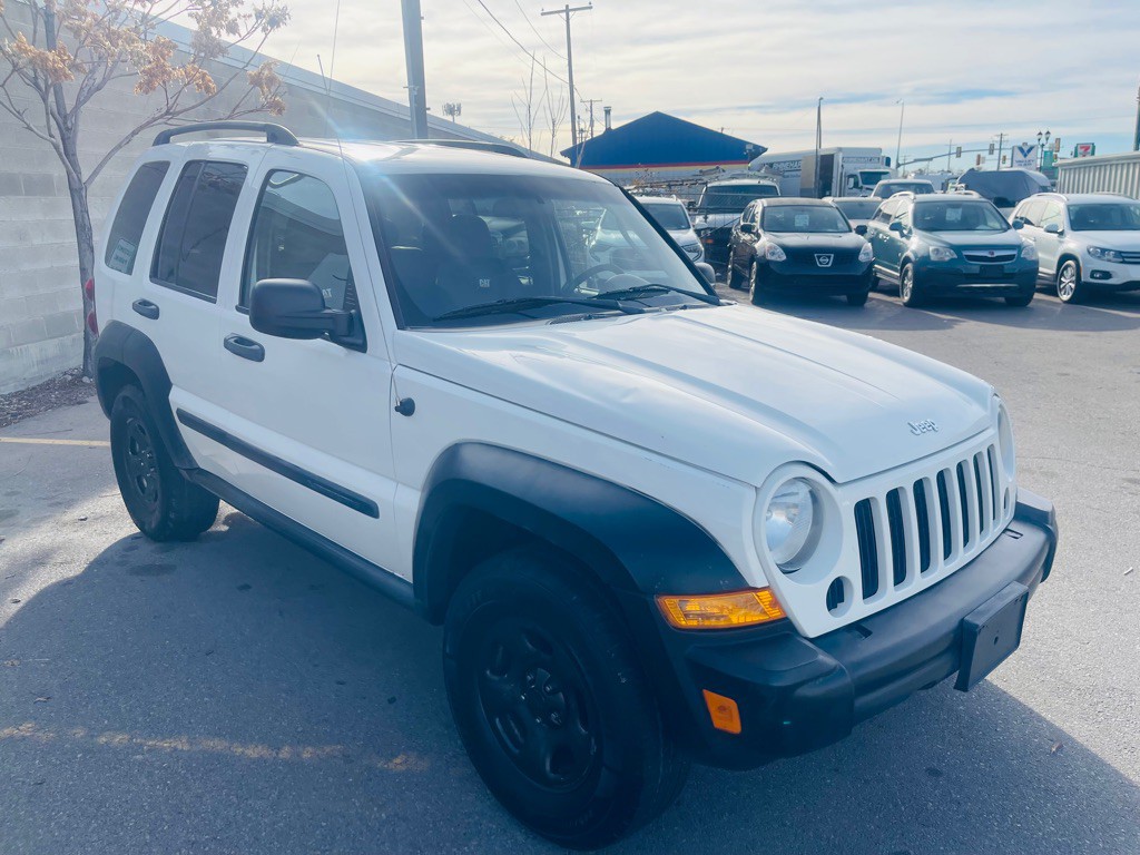 2005 Jeep Liberty Image 3