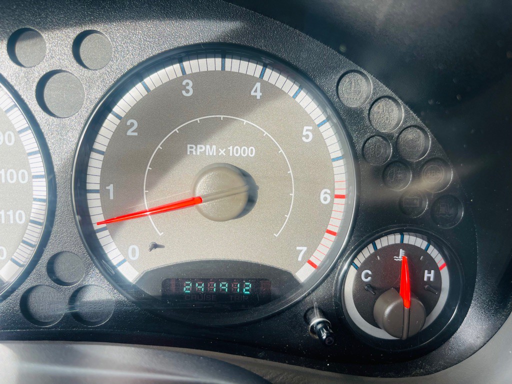 2005 Jeep Liberty Image 13