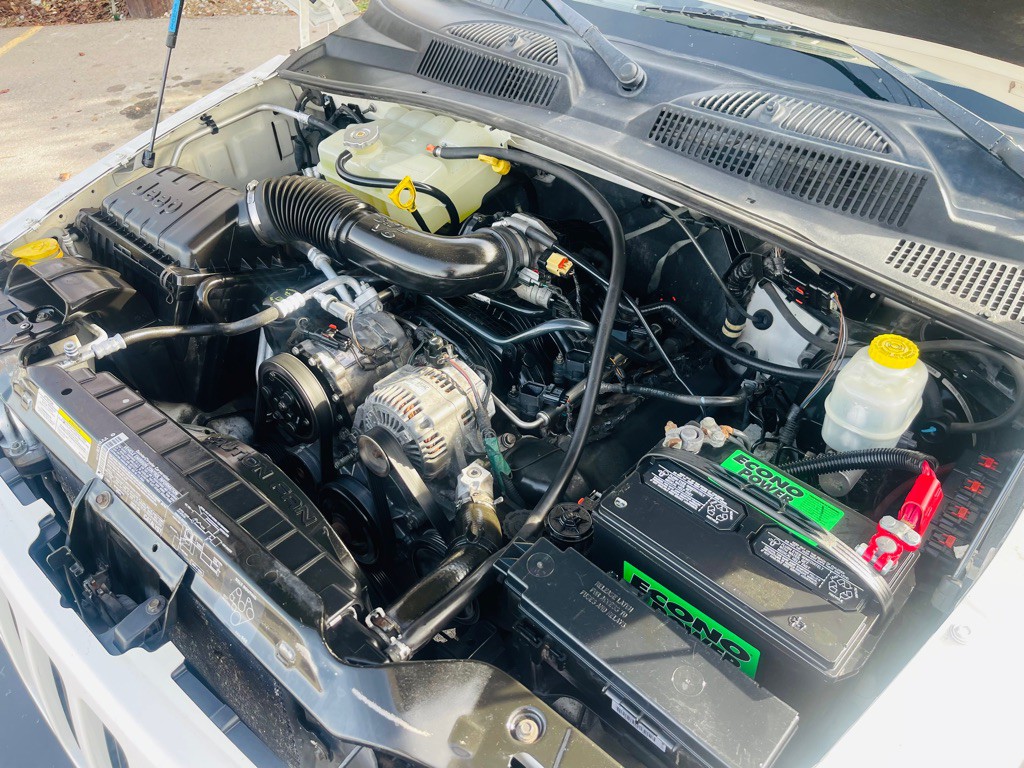 2005 Jeep Liberty Image 24