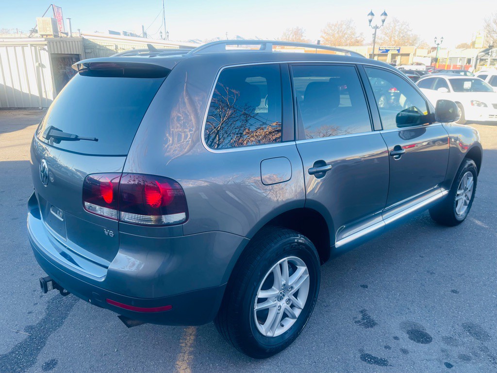 2008 Volkswagen Touareg Image 5