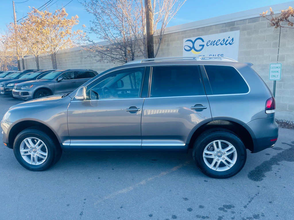 2008 Volkswagen Touareg Image 8