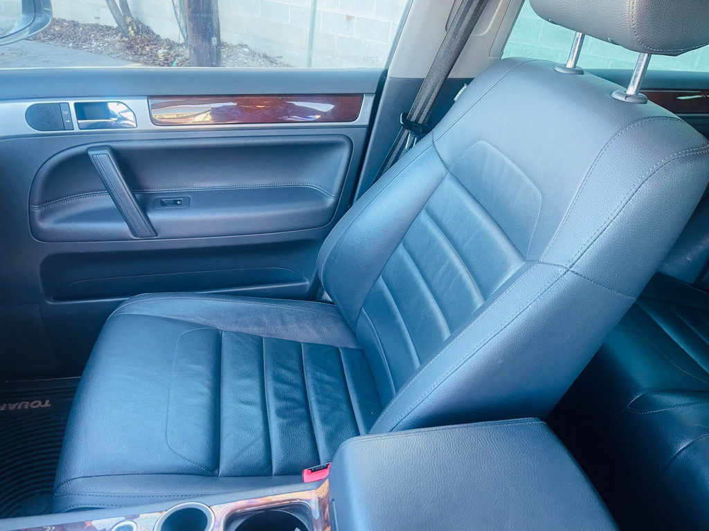 2008 Volkswagen Touareg Image 11