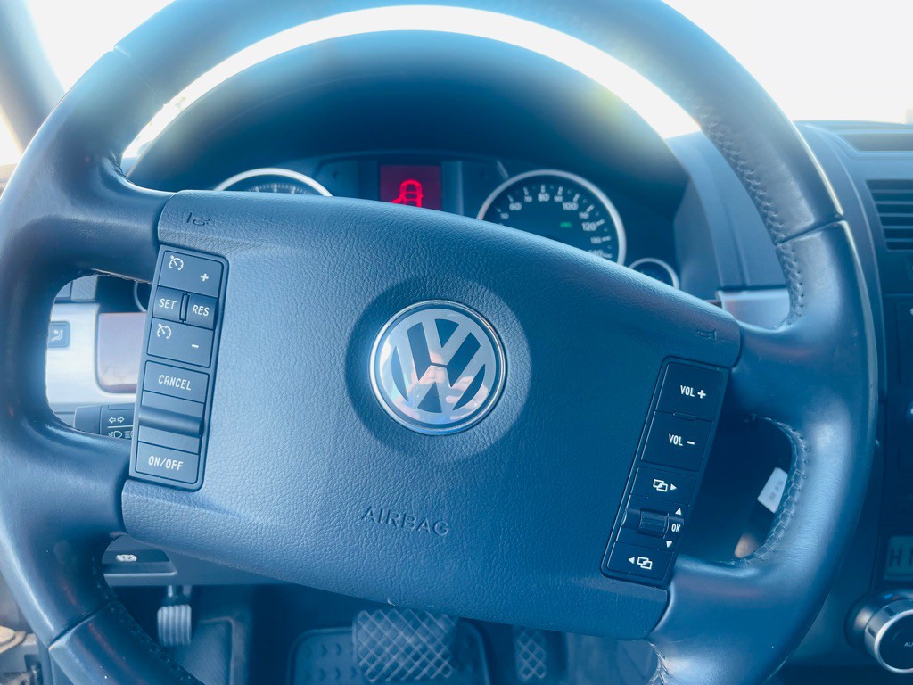 2008 Volkswagen Touareg Image 12