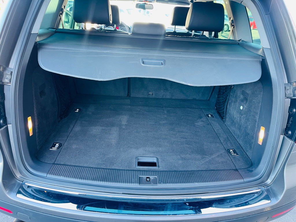 2008 Volkswagen Touareg Image 19