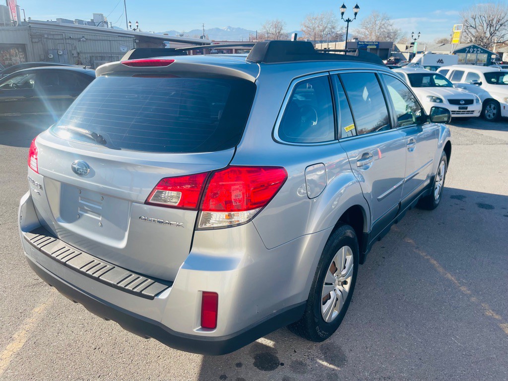 2012 Subaru Outback Image 5