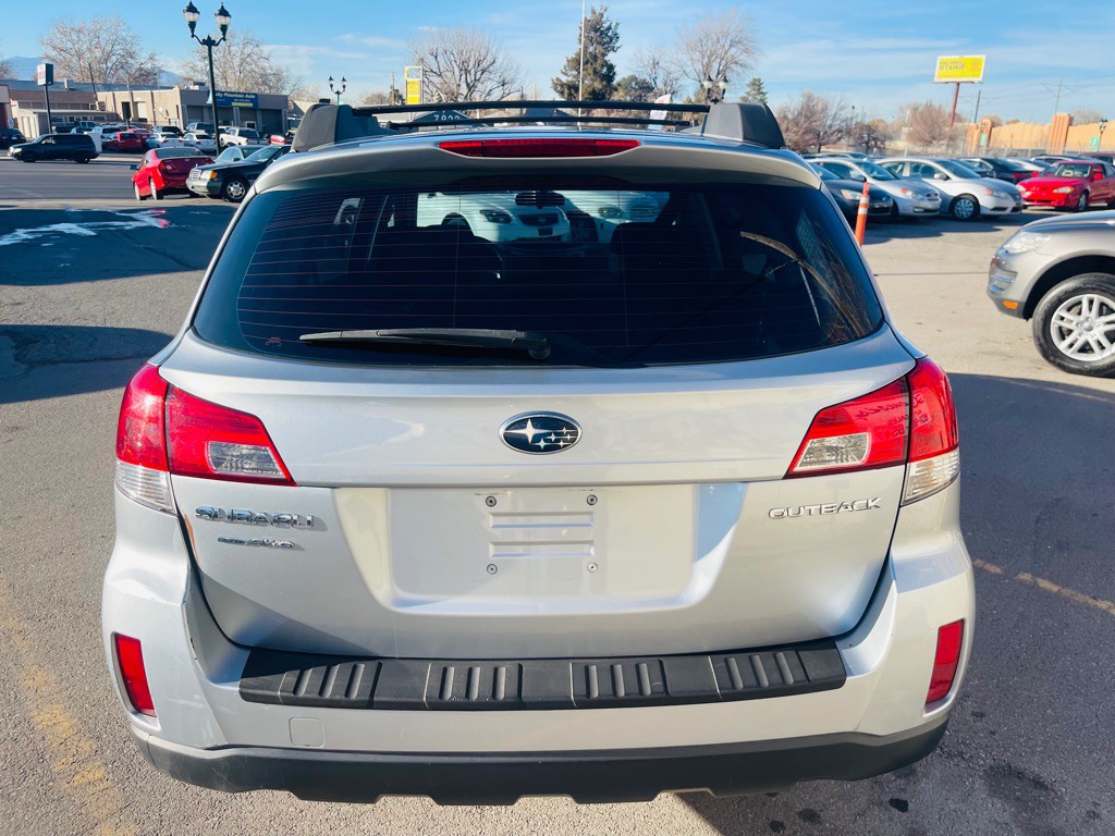 2012 Subaru Outback Image 6