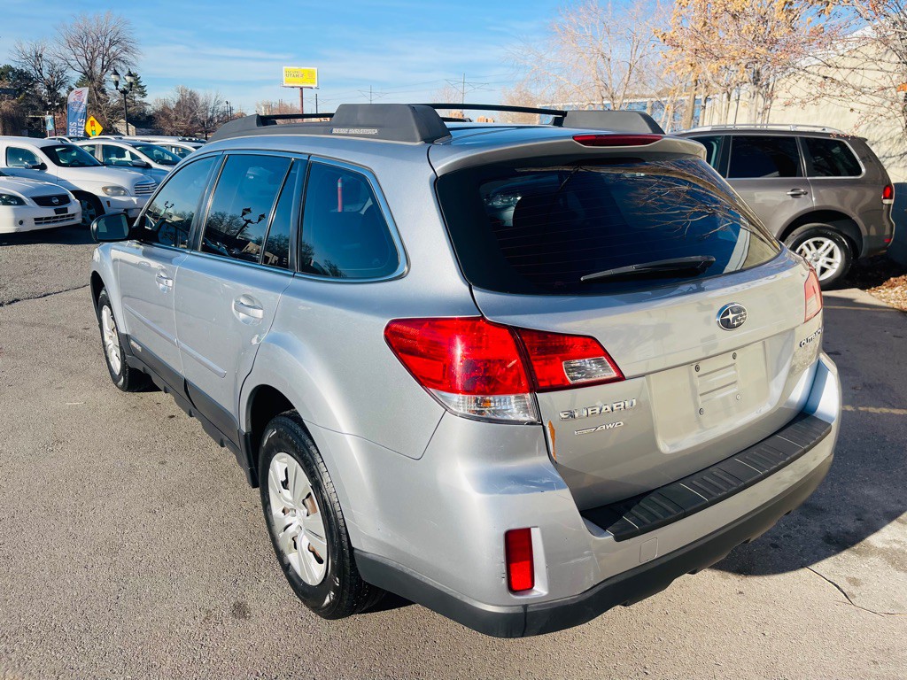 2012 Subaru Outback Image 7