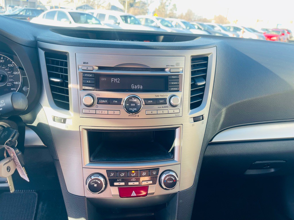 2012 Subaru Outback Image 14