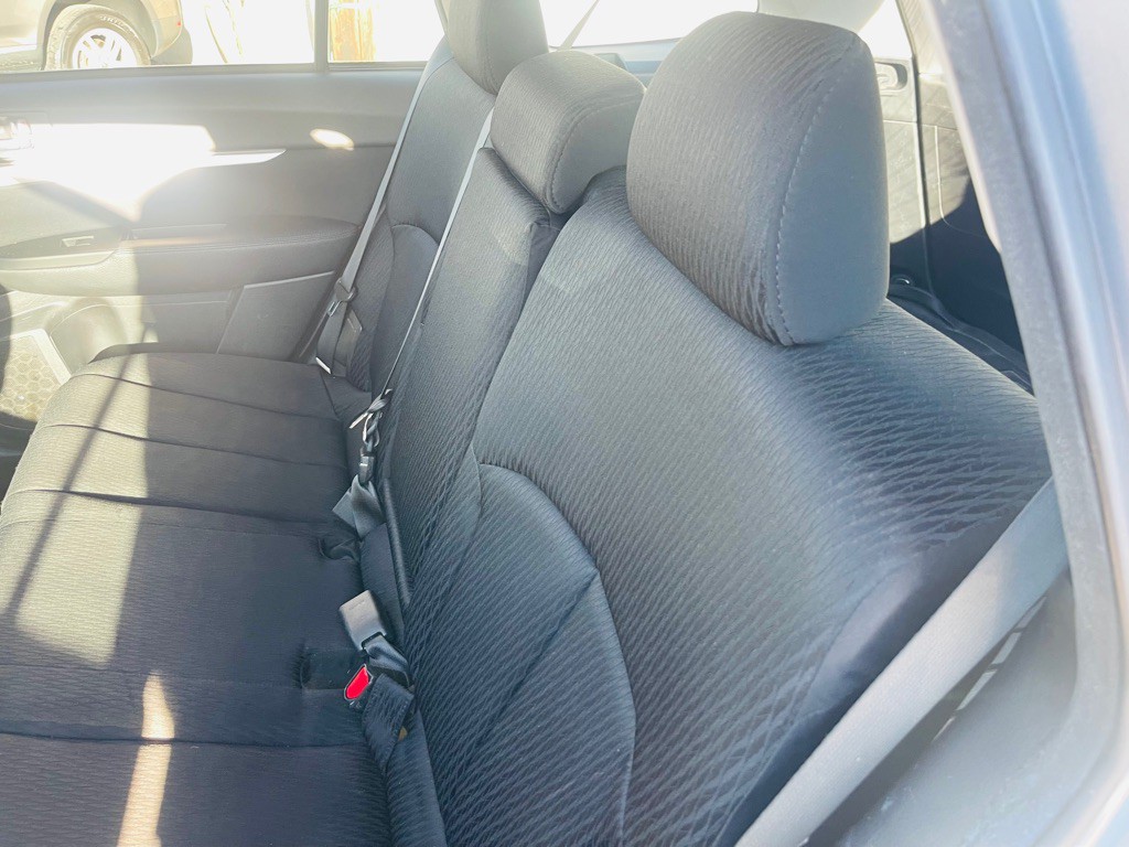 2012 Subaru Outback Image 16