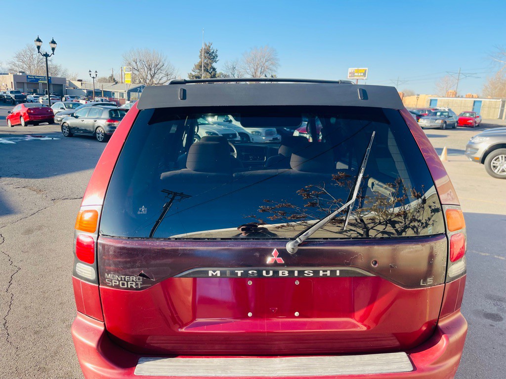 2000 Mitsubishi Montero Image 5