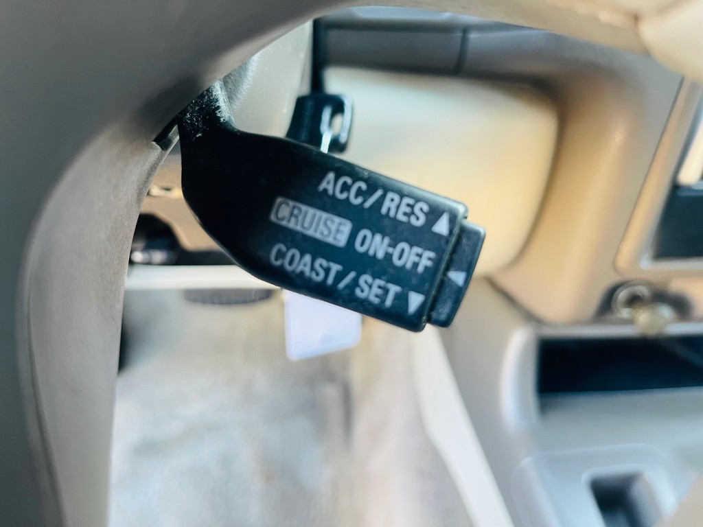 2000 Mitsubishi Montero Image 14