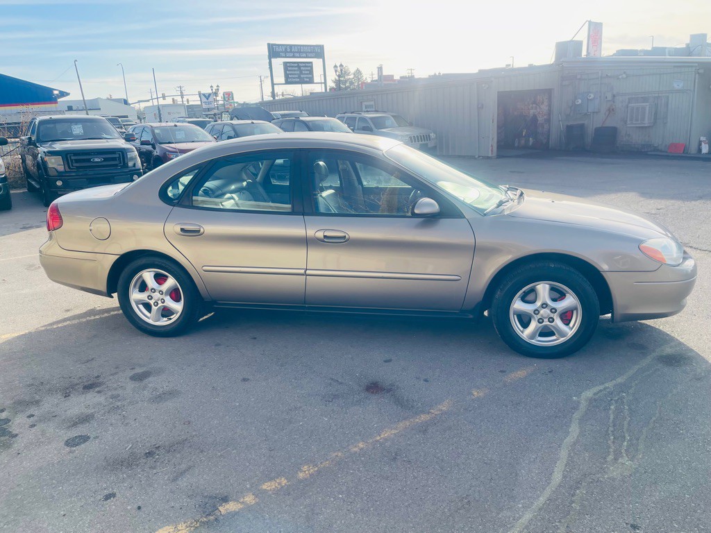 2003 Ford Taurus Image 4