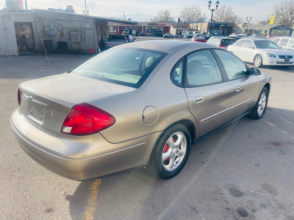 2003 Ford Taurus Image 5