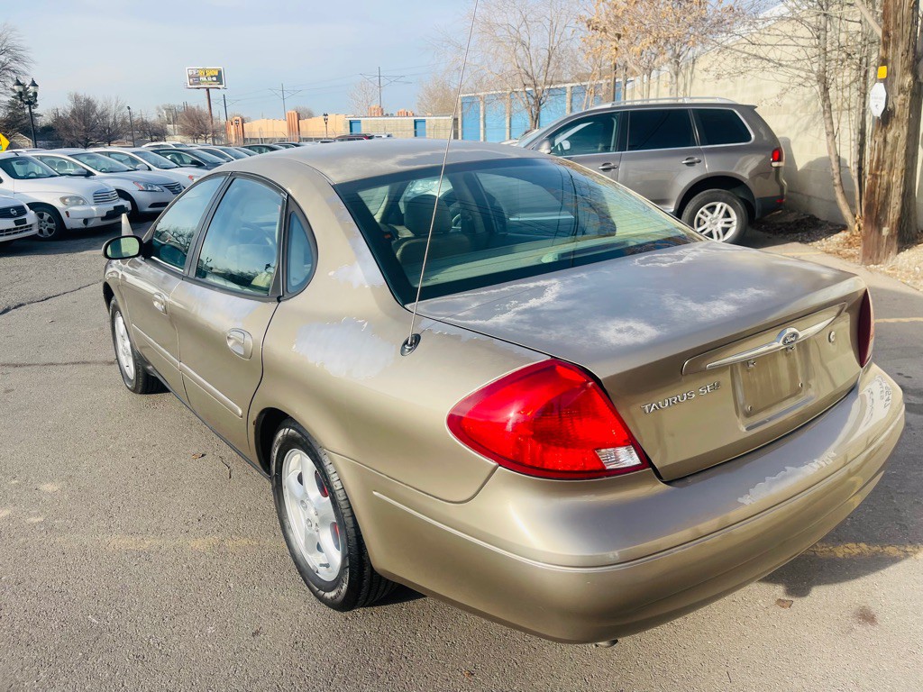 2003 Ford Taurus Image 7