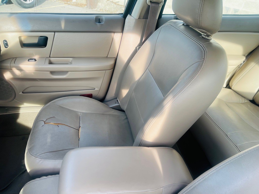 2003 Ford Taurus Image 11
