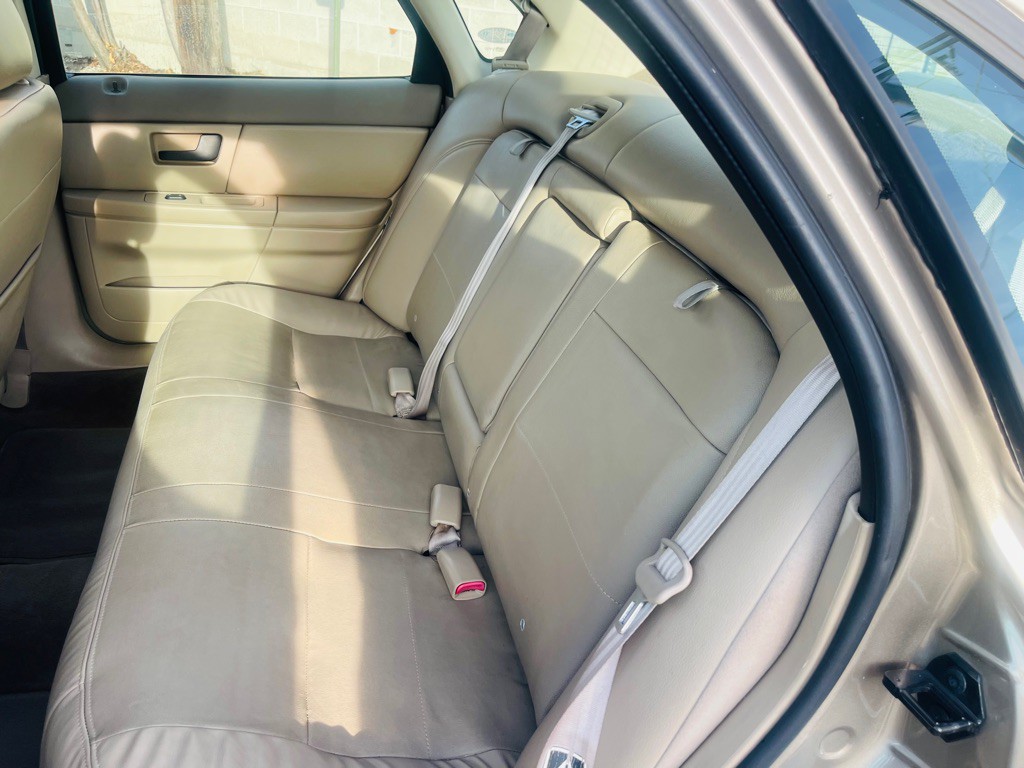 2003 Ford Taurus Image 16