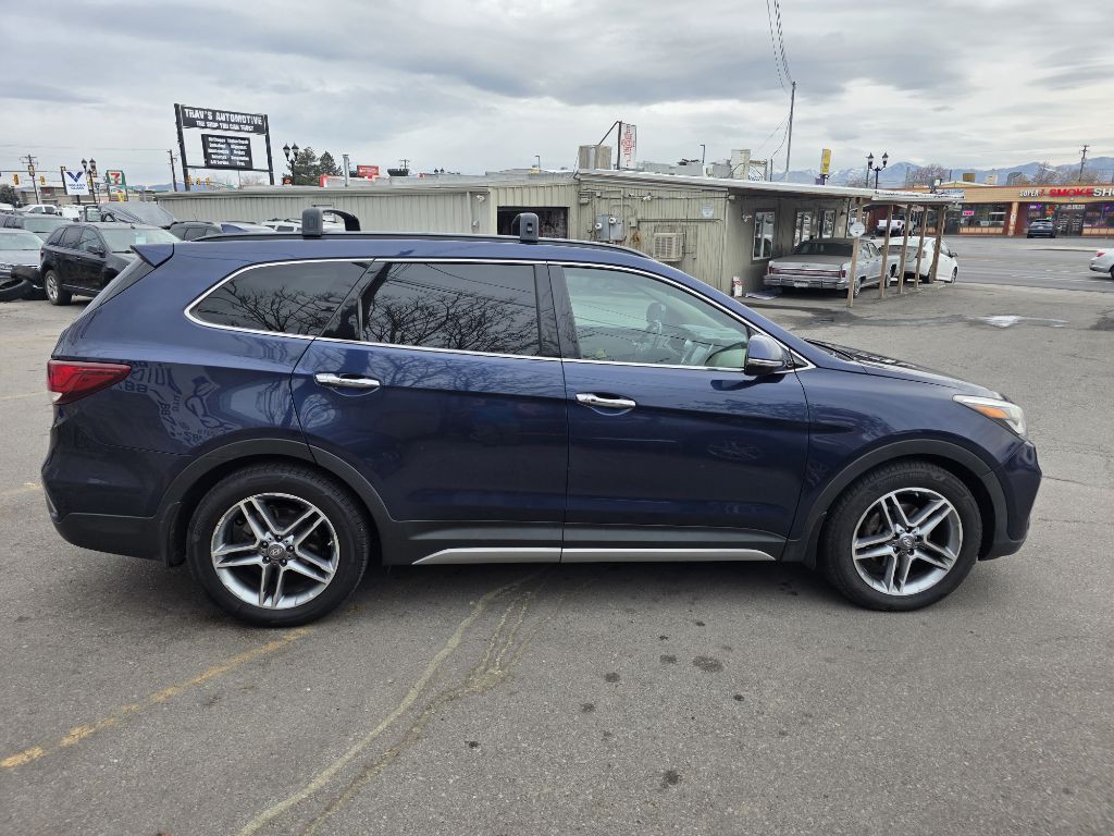 2017 Hyundai Santa Fe Image 4