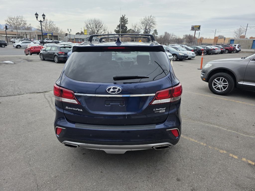 2017 Hyundai Santa Fe Image 6