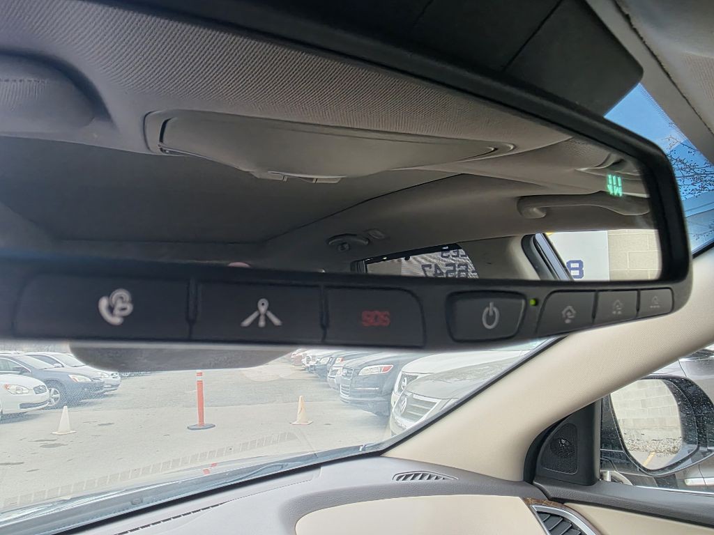 2017 Hyundai Santa Fe Image 16