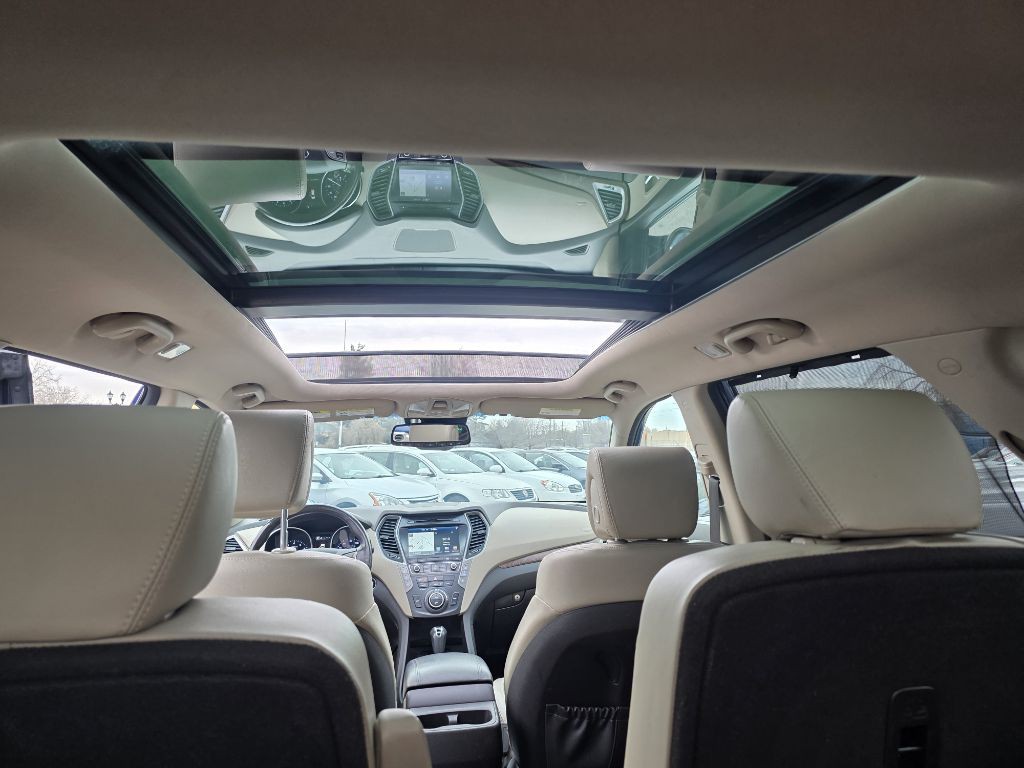 2017 Hyundai Santa Fe Image 26