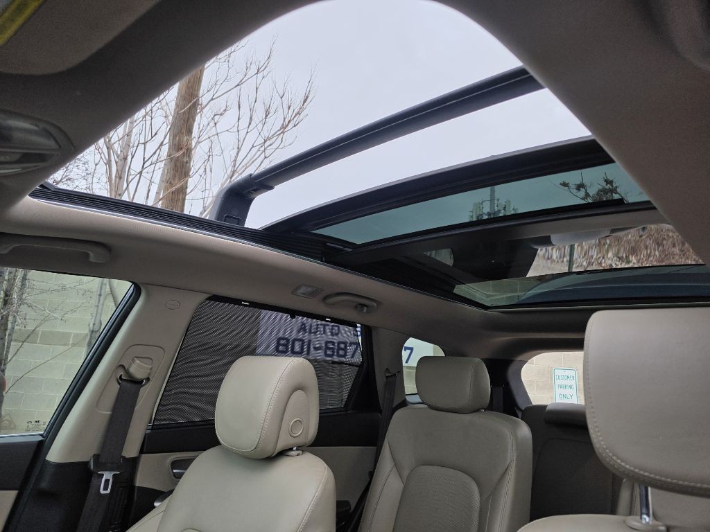 2017 Hyundai Santa Fe Image 27