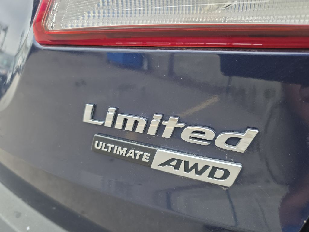 2017 Hyundai Santa Fe Image 31