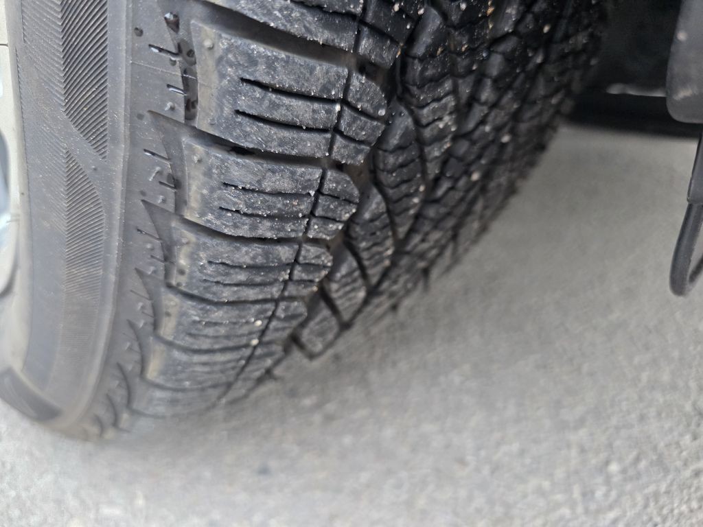 2017 Hyundai Santa Fe Image 35