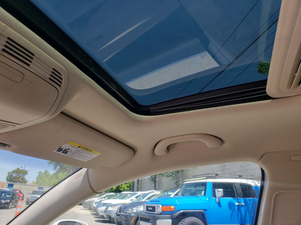 2010 Volkswagen Passat Image 18