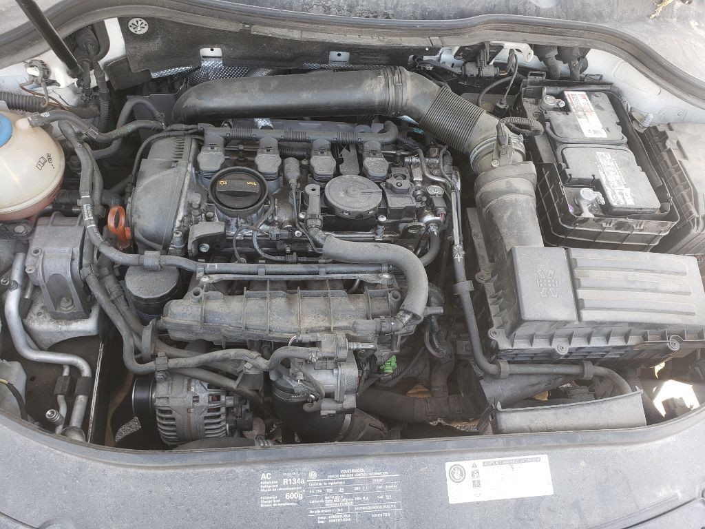 2010 Volkswagen Passat Image 26