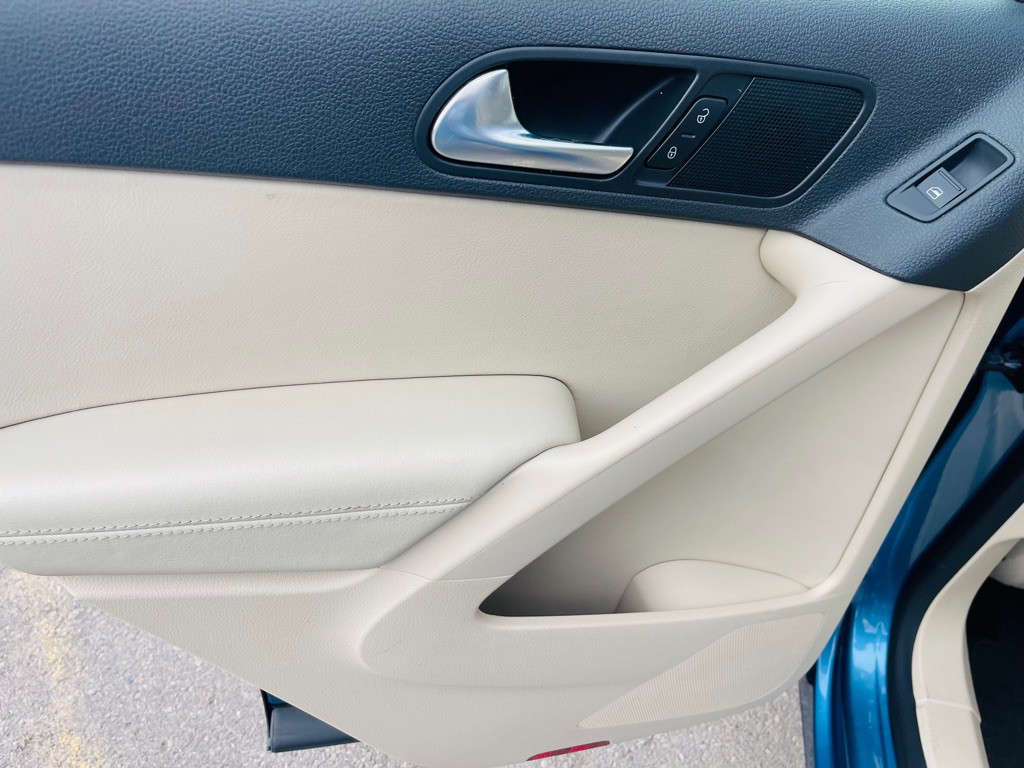 2017 Volkswagen Tiguan Image 16