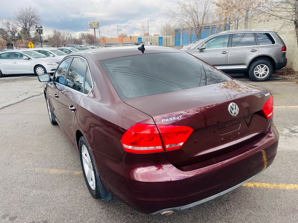 2013 Volkswagen Passat Image 7