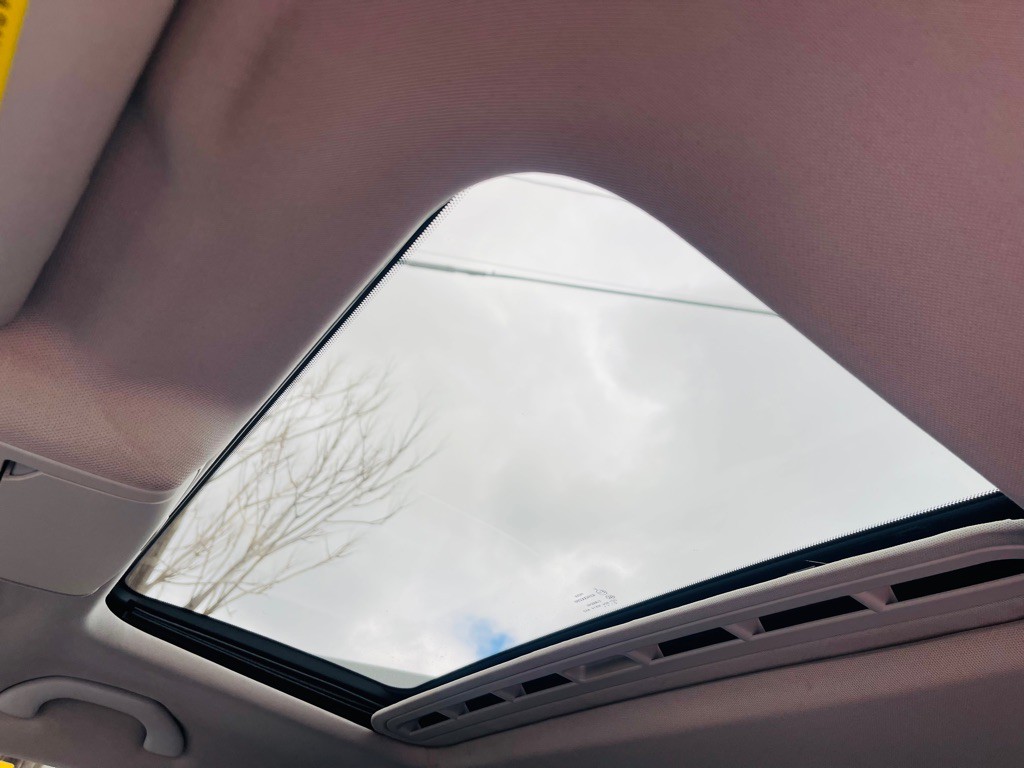 2013 Volkswagen Passat Image 14