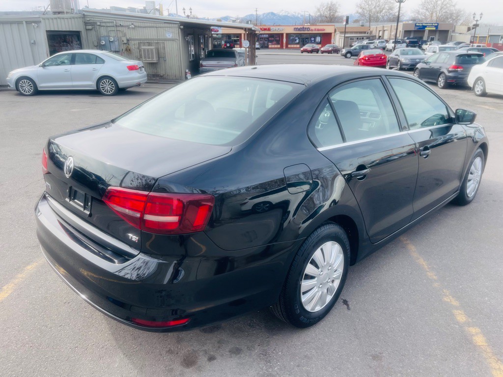 2017 Volkswagen Jetta Image 5