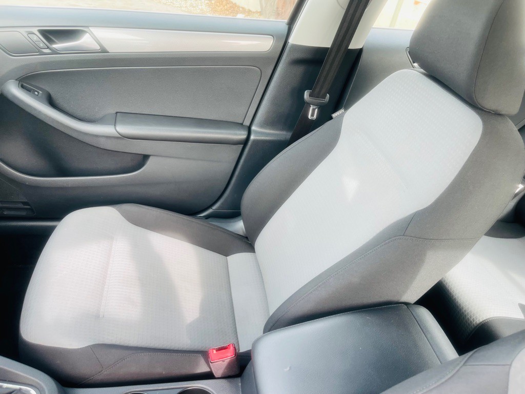 2017 Volkswagen Jetta Image 11