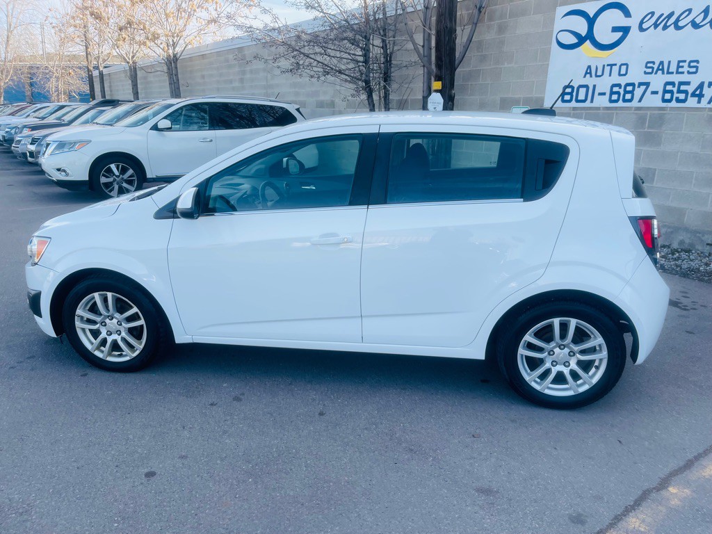 2015 Chevrolet Sonic Image 8