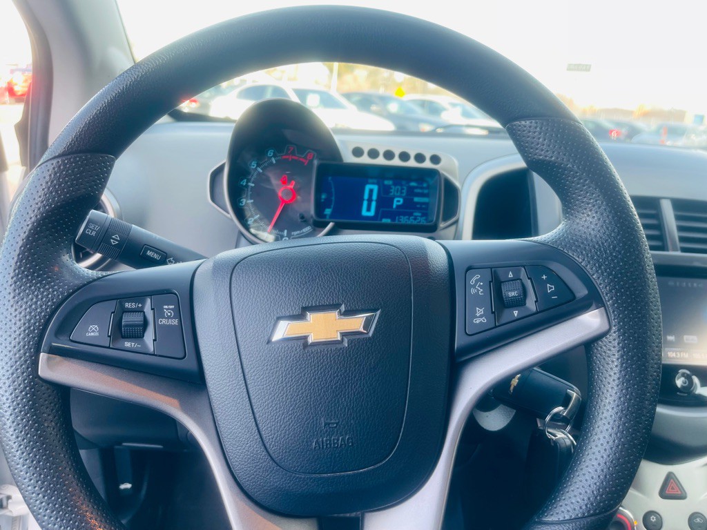 2015 Chevrolet Sonic Image 12