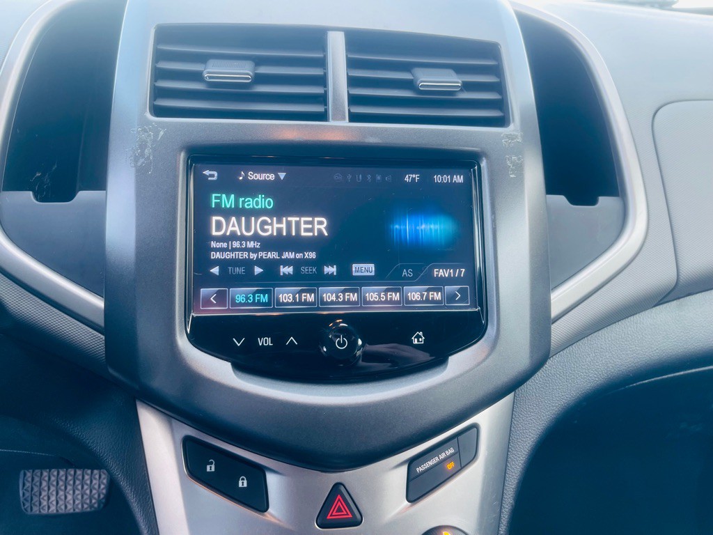 2015 Chevrolet Sonic Image 14